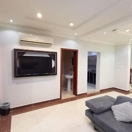 Celine Al Motamaiza Furnished Apartment Dzsidda Kültér fotó